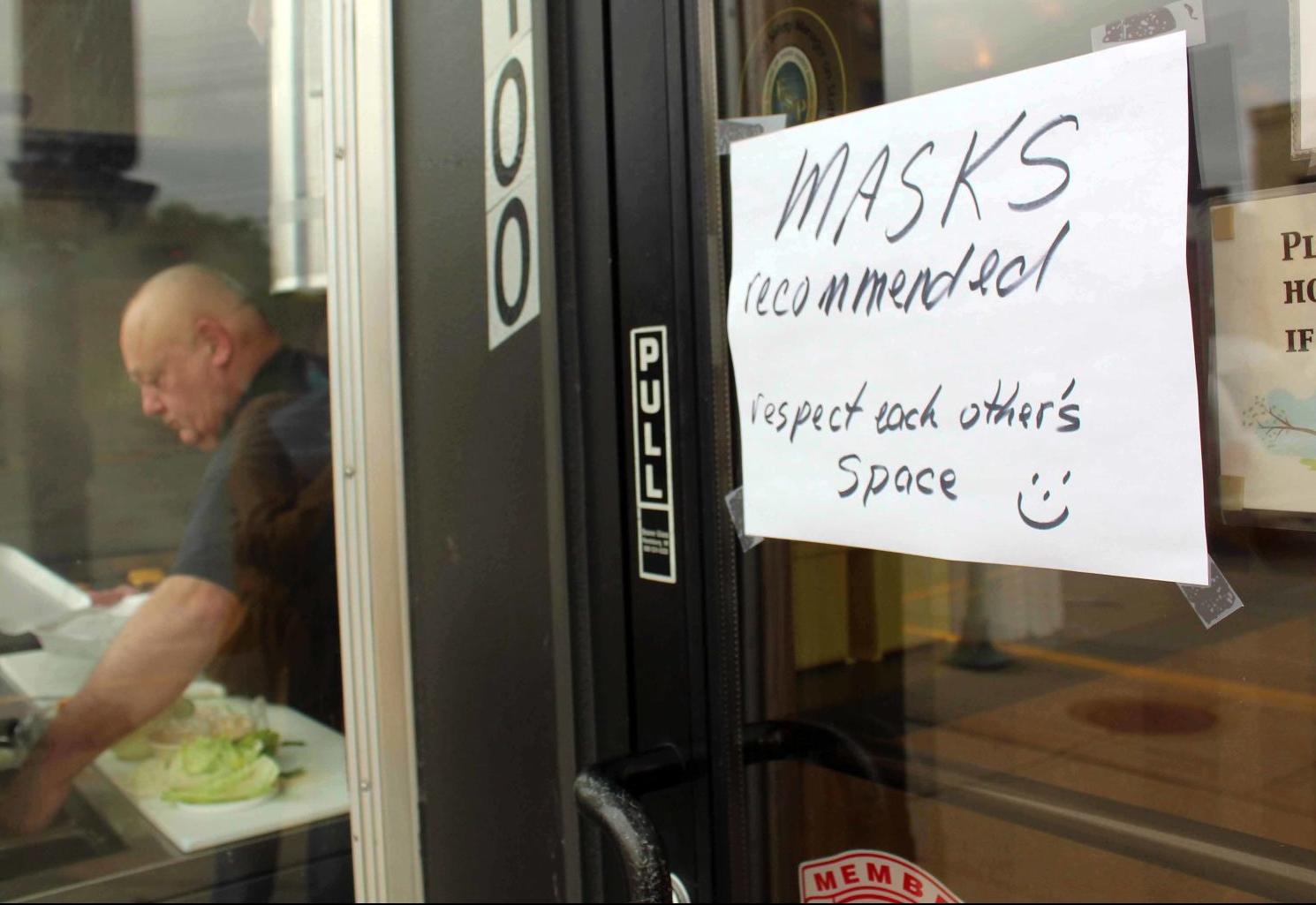Corner Pub mask sign